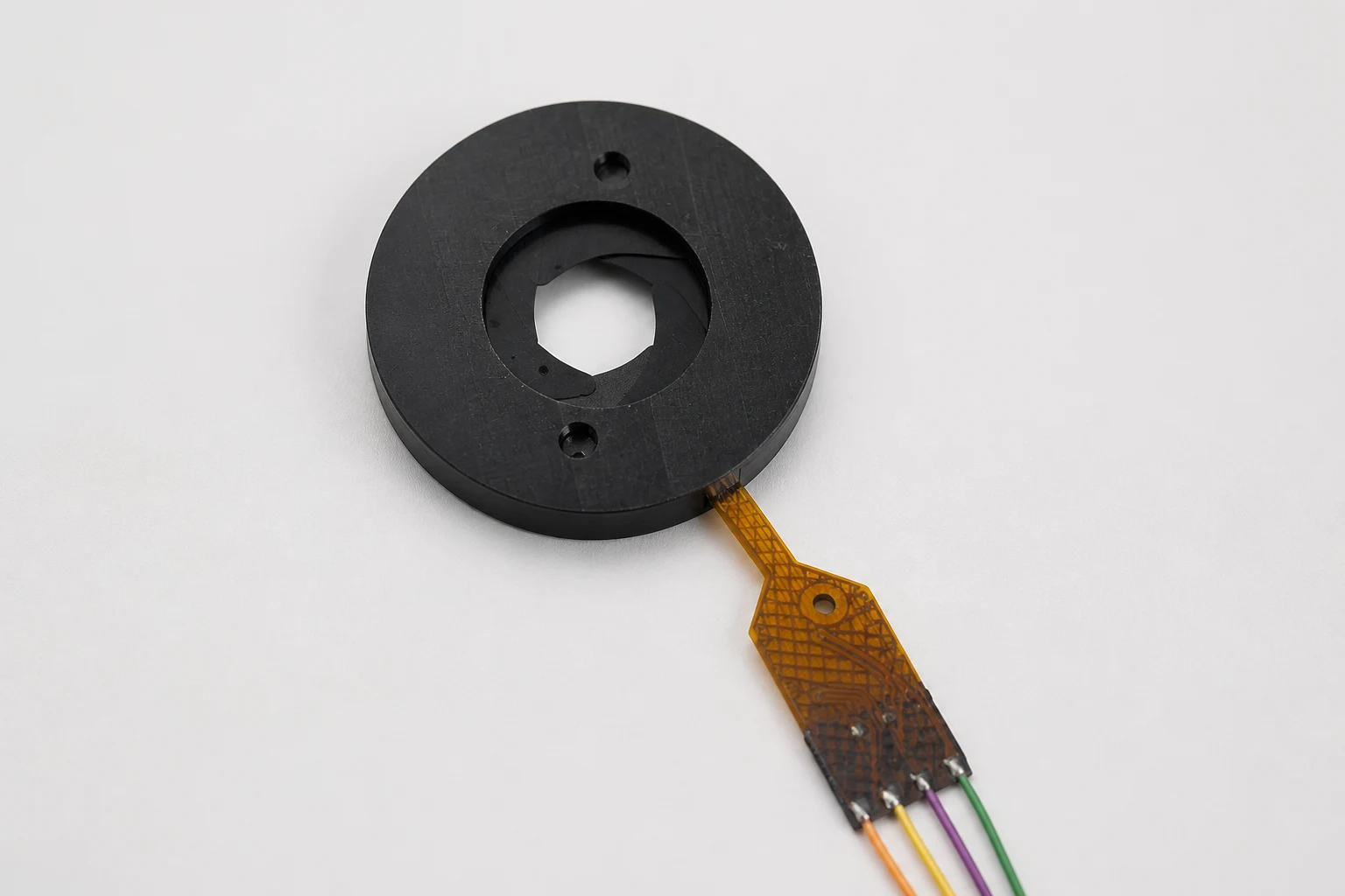 Variable aperture module with flex cable